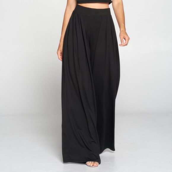 Black Crop Top and Wide-Leg Pants Set - Picture 2 of 4